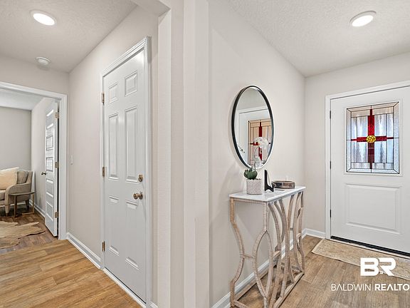 4th image of 20625 Chesapeake Dr