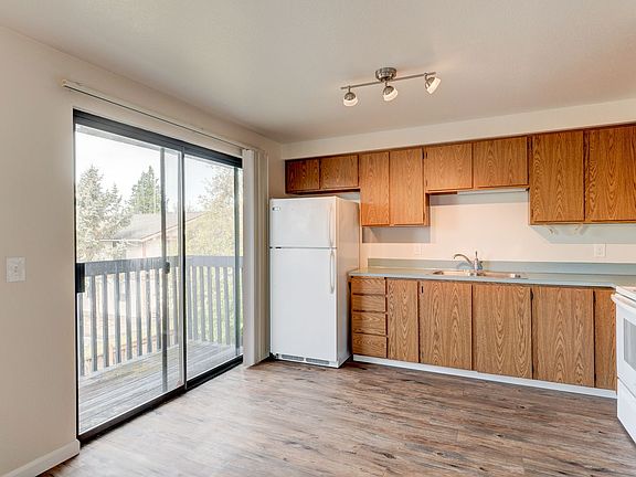 2nd image of 1298 SE 4th Ave APT 205