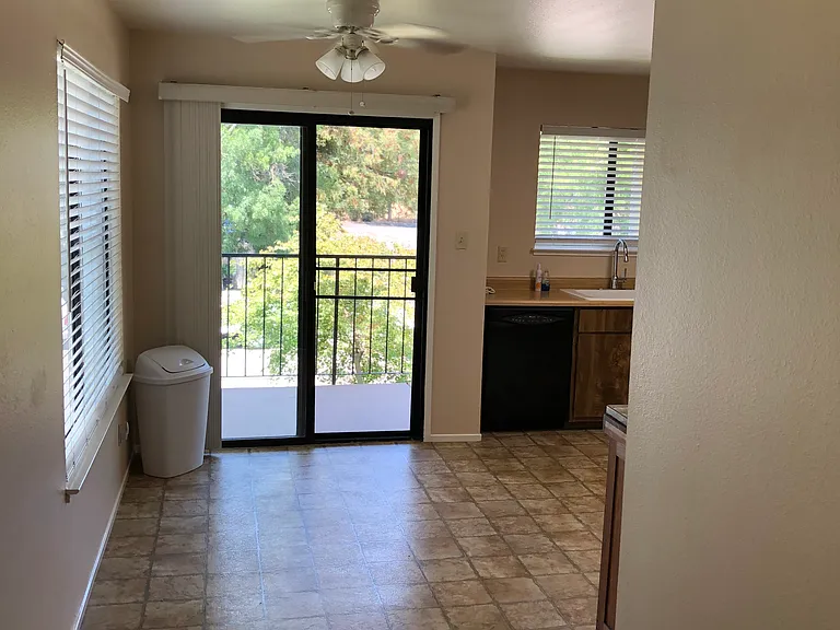 1311 W Century Blvd #0 — Photo 3