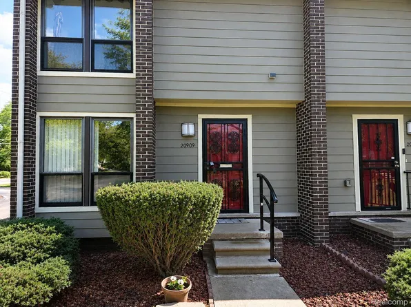 20909 Sherman Ave, Southfield, MI 48033