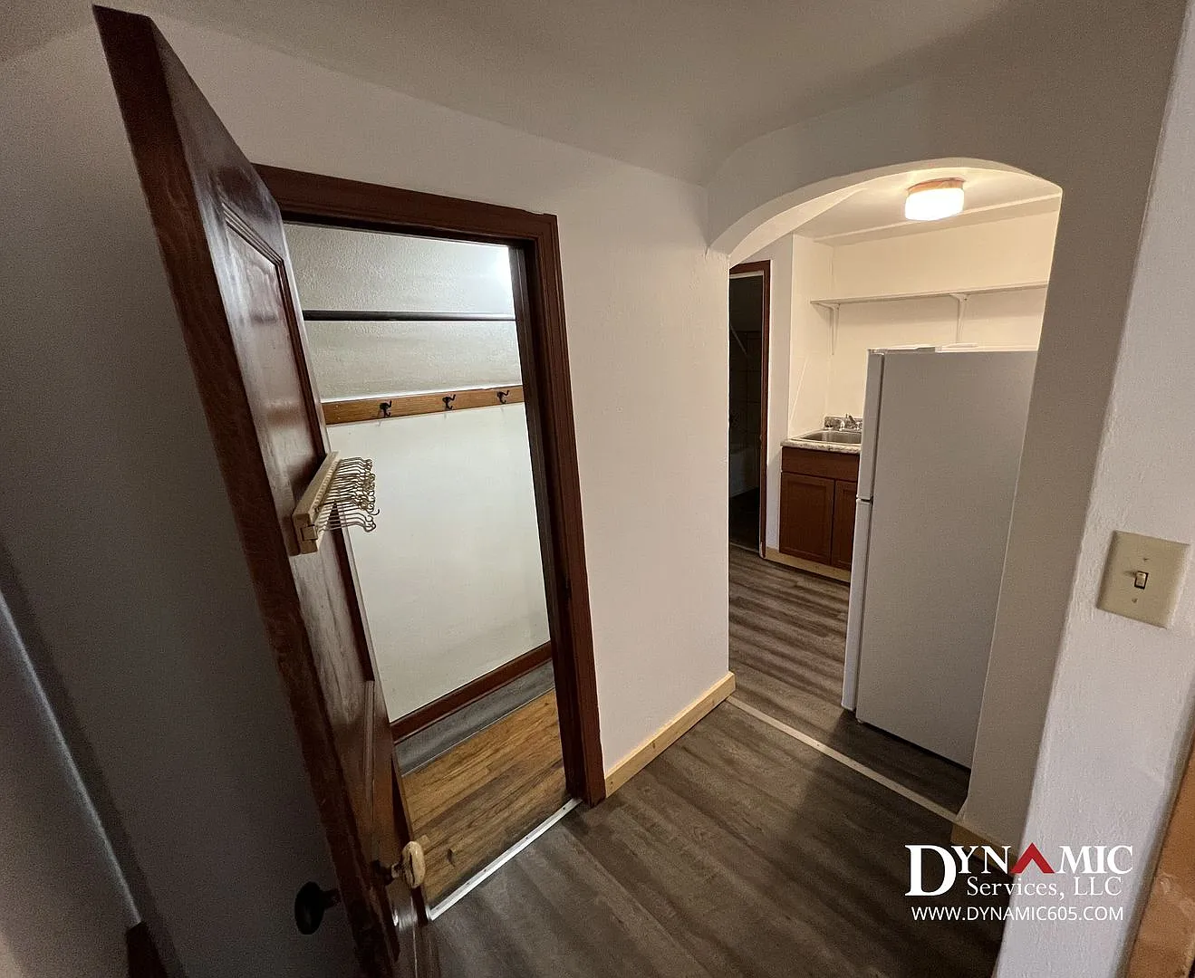 502 S Duluth Ave | Tenant Pays Electric Only — Photo 4