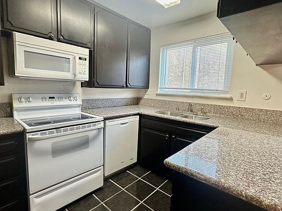 5th image of 888 Victor Ave APT 12