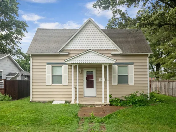 313 W Iowa St, Trenton, IL 62293