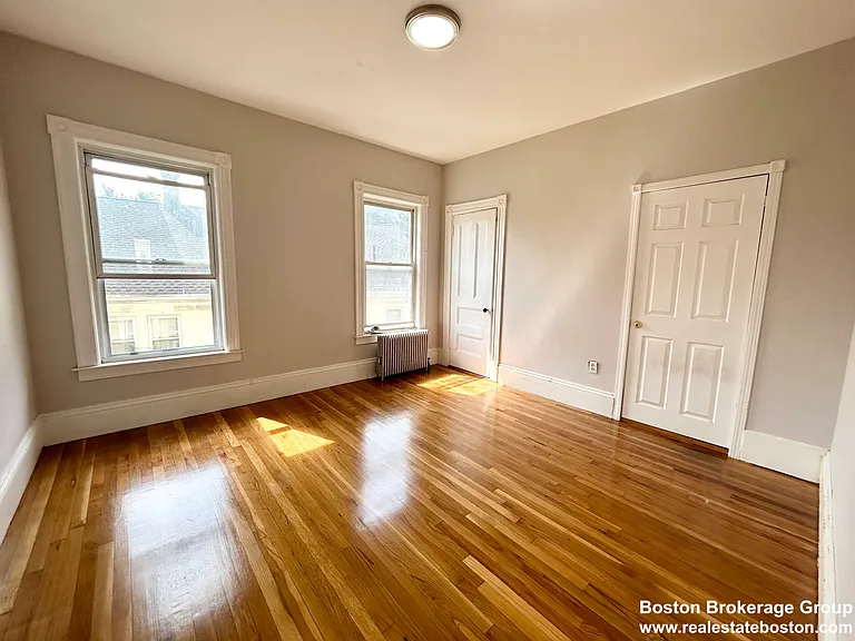 22 Humphreys St #3 — Photo 3