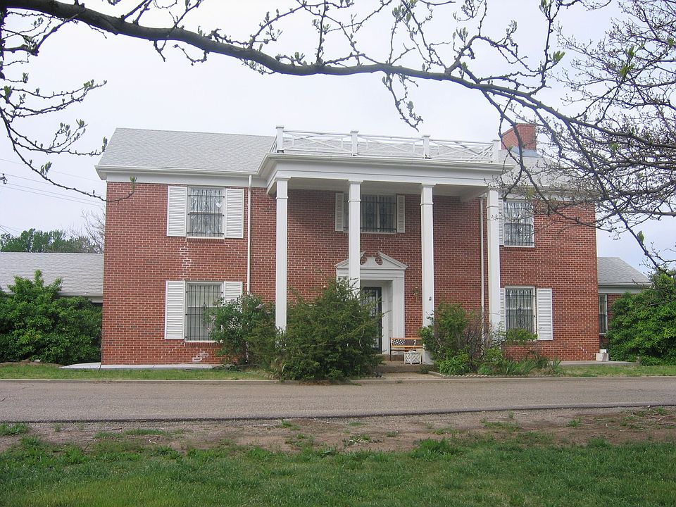 2nd image of 1300 25th St