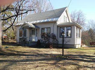 6 Rutherford Rd, West Sand Lake, NY 12196