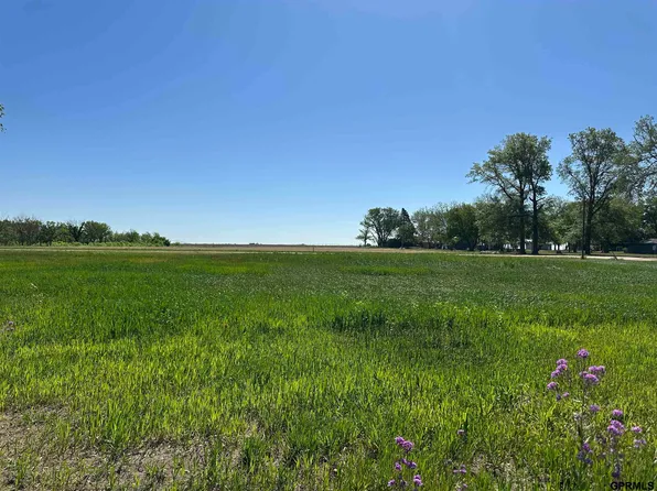 302 Main St #304, Ong, NE 68452