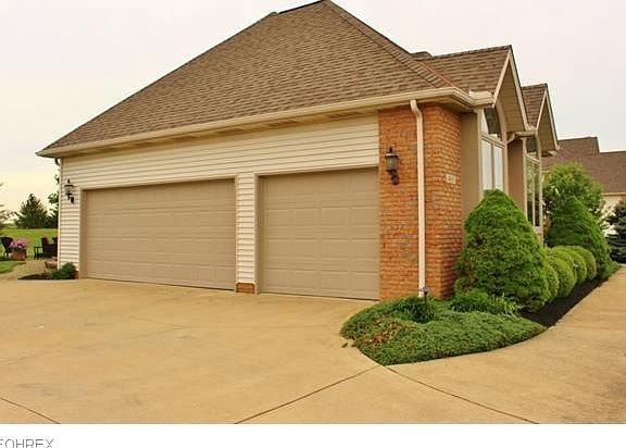 2nd image of 4453 Lakeview Glen Dr