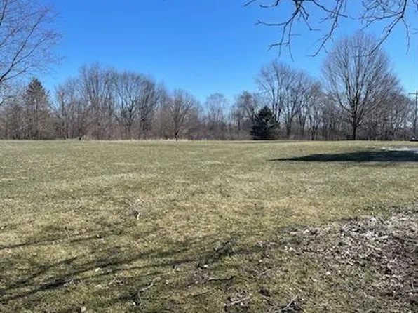 10359 Hegel Rd, Goodrich, MI 48438