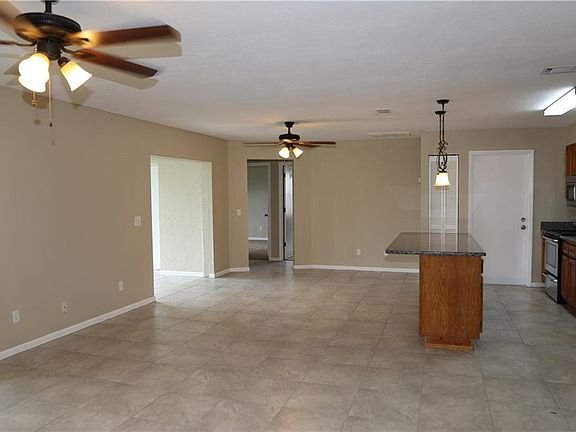 3rd image of 2506 Oak Run Blvd