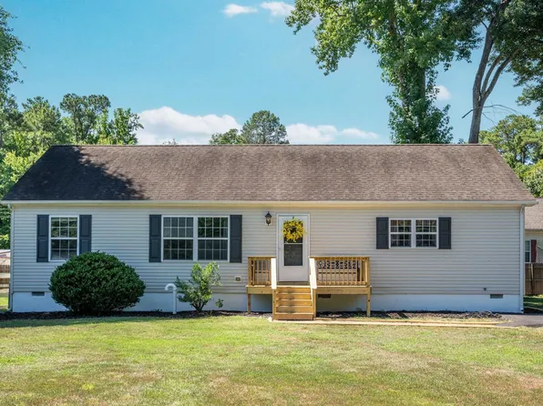 363 Monroe Dr, Colonial Beach, VA 22443