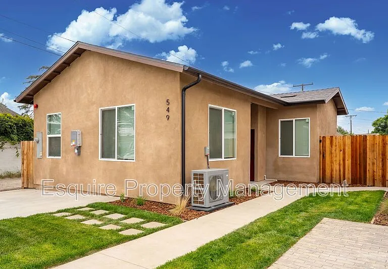 549 N Carty Dr — Photo 1