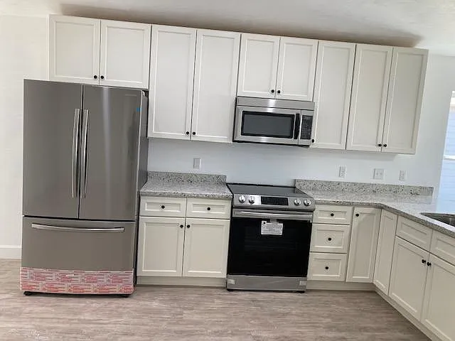 3 bed, 1502 sqft, $1,900 — Photo 2