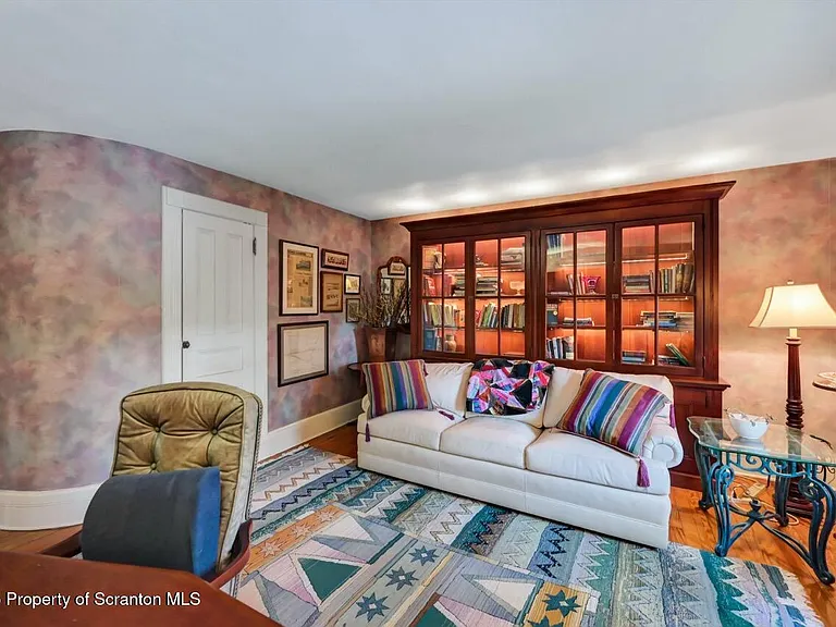 3360 Forest Rd — Photo 42
