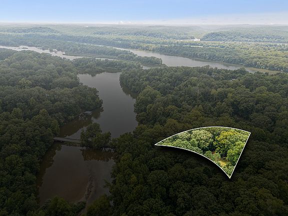 2nd image of 111 Mud Hill Rd