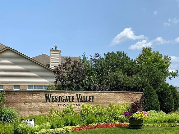 3rd image of 4104 Spyglass Cir