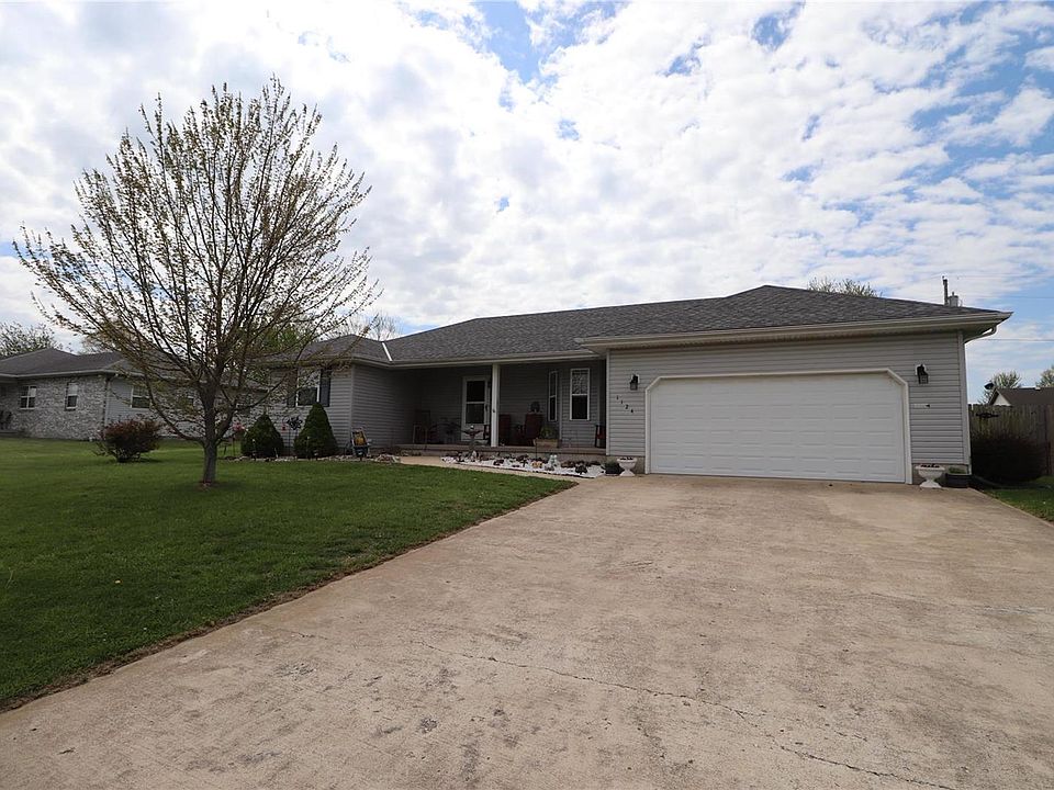 1st image of 1124 Troutman Dr