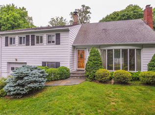 25 Sherbrooke Rd, Hartsdale, NY 10530