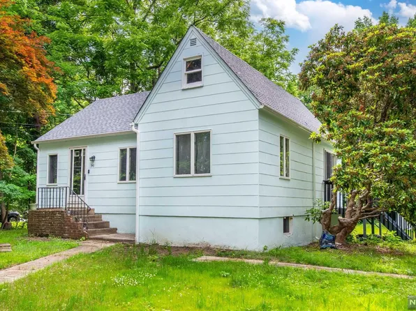 341 Glenwild Ave, Bloomingdale, NJ 07403