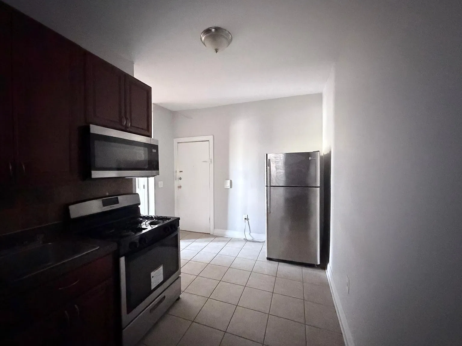 134 Corbin Ave — Photo 2
