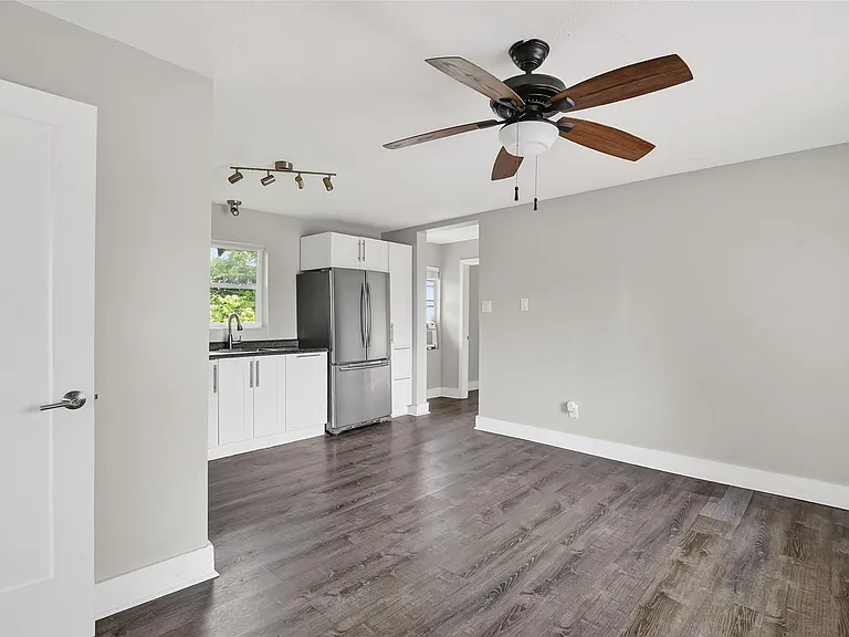 6832 Avenue I — Photo 12