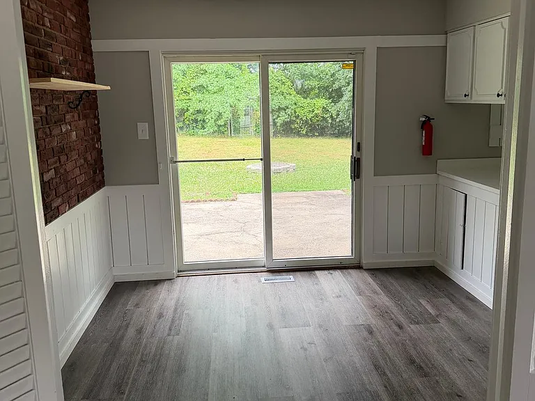 111 Edge Ln — Photo 7