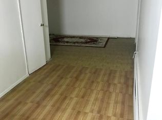 13820 249th St, Rosedale, NY 11422