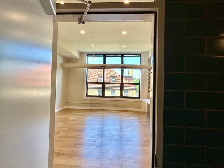 1639 Alameda Ave #202 — Photo 4