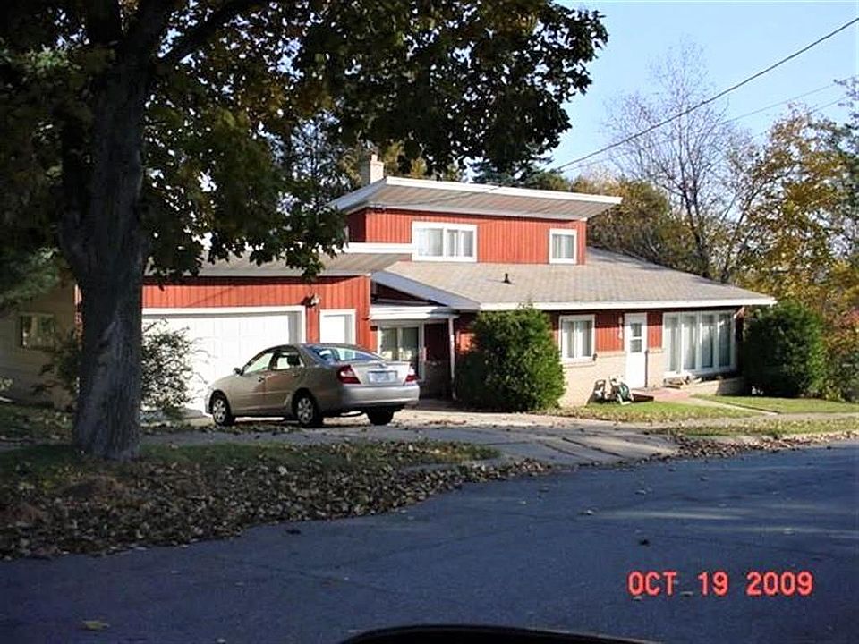 1st image of 814 Hillcrest Ave