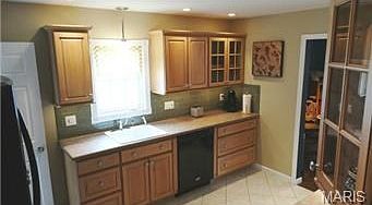 4th image of 670 Conover Ln
