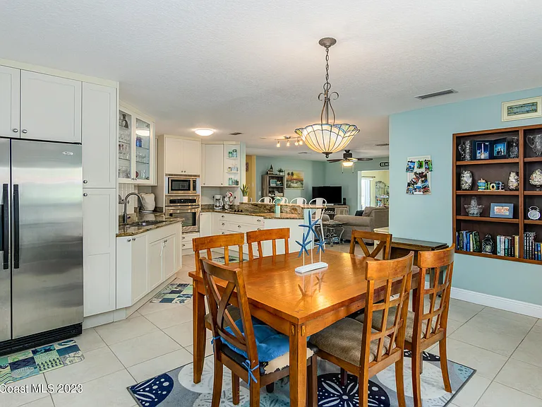 187 Jamaica Dr — Photo 13