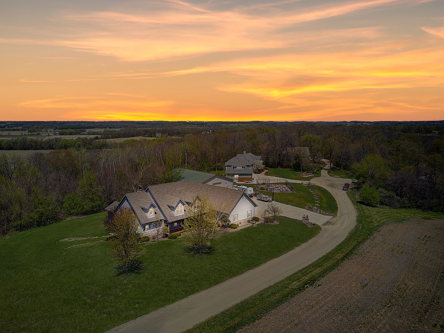 1976 Nora Rd, Cottage Grove, WI 53527 Zillow