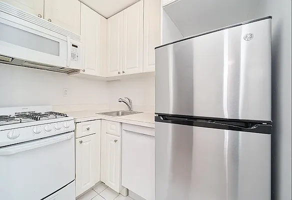 Rented by Living New York | media 11