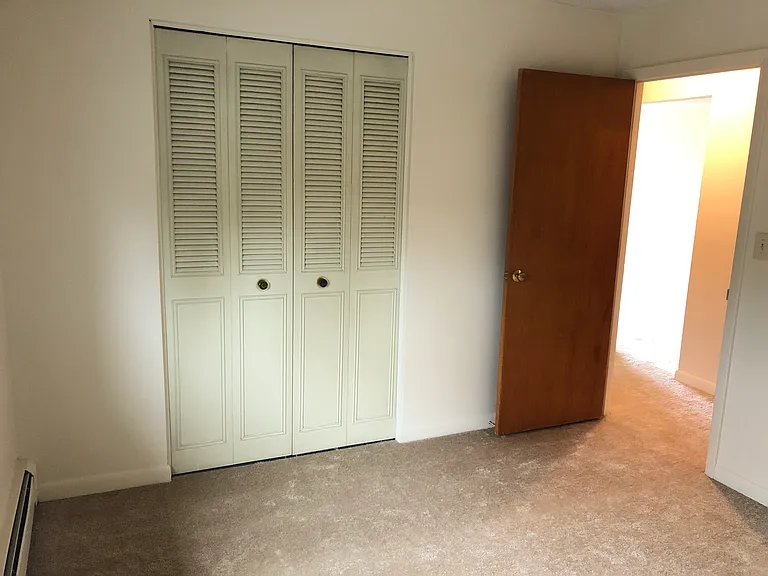 Lexington St Apartments — Photo 104