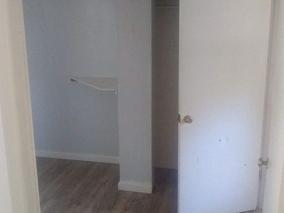 5th image of 1101 Sierra Blvd