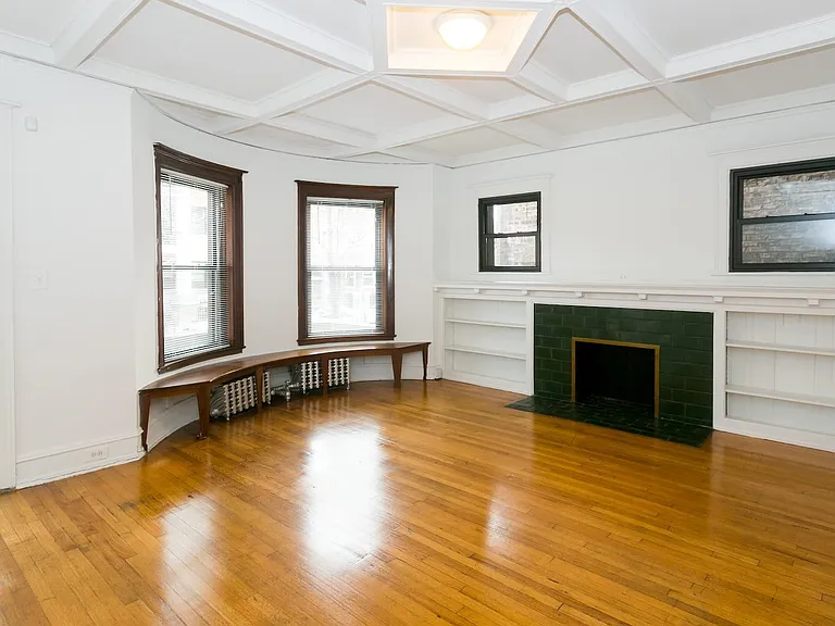 5700 S. Blackstone Avenue — Photo 12