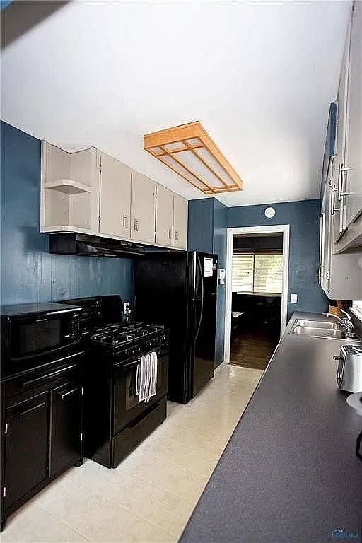 1615 Lawnview Ave — Photo 1