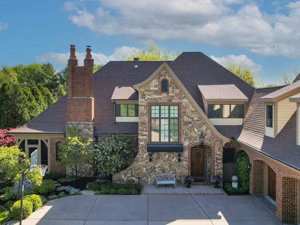 1408 Waterford Pl, Champaign, IL 61821