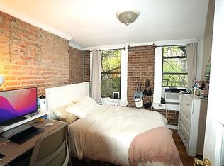 205 E 4th St APT 3, New York, NY 10009