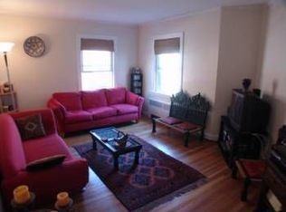 7 Garden Ct APT 1, Cambridge, MA 02138