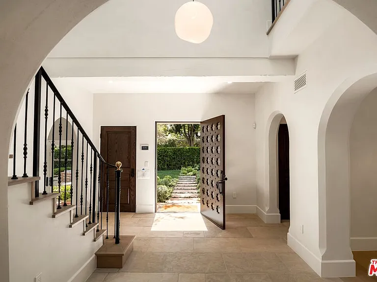624 N Arden Dr — Photo 11