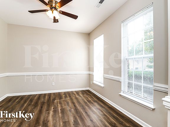 4th image of 705 Hawthorn Ridge Dr