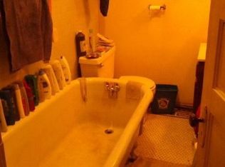 106 E 10th St, Tyrone, PA 16686