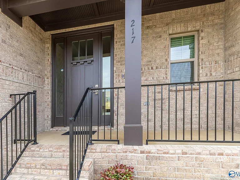 217 John Clift Cir — Photo 2