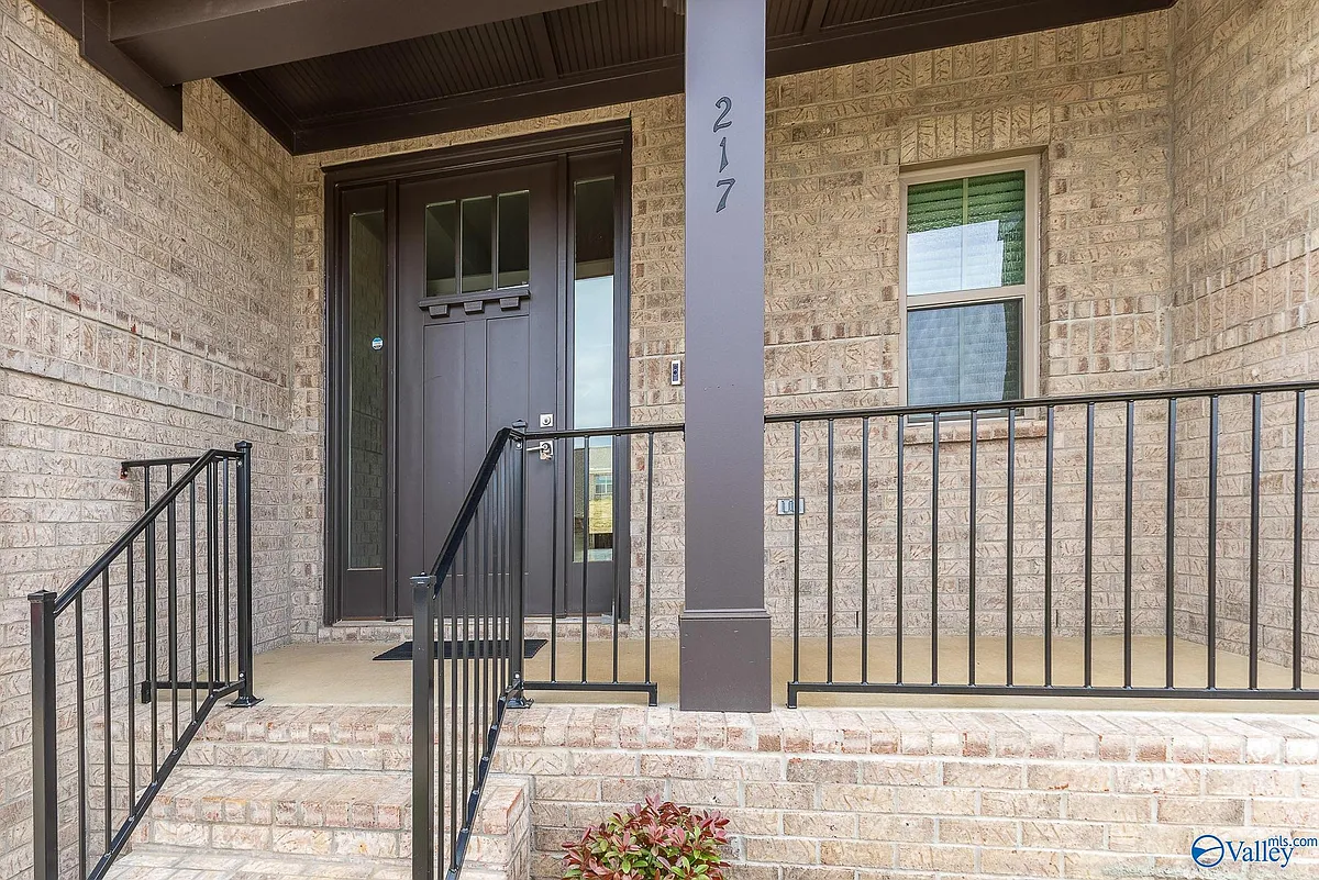 Building Photo - 217 John Clift Cir