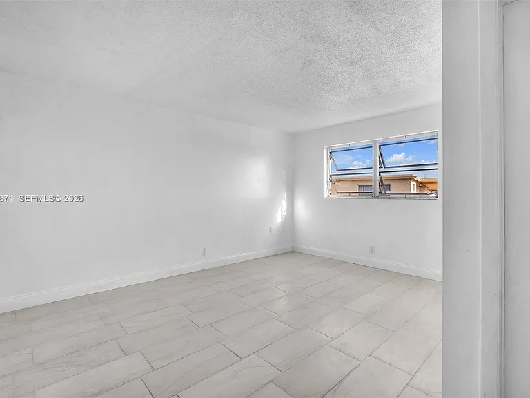 2601 NE 3rd Ct #4110 — Photo 14