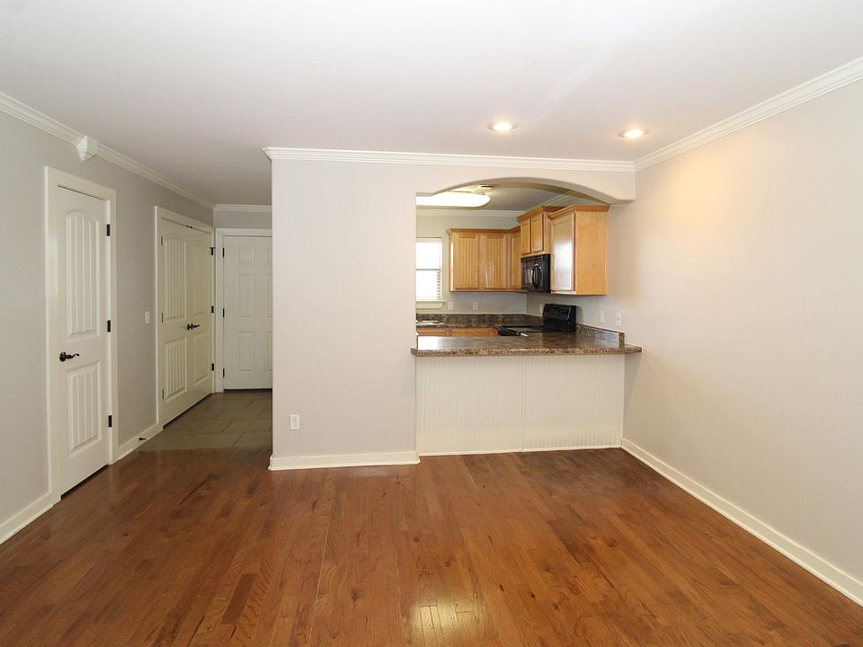 1st image of 2208 Ellington Dr #D