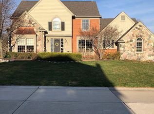 17302 Cameron Dr, Northville, MI