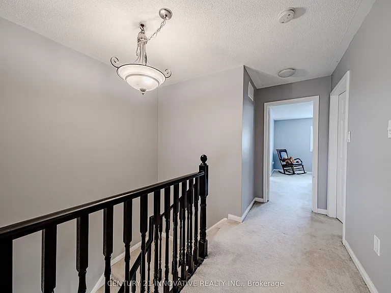 28 Samandria Ave #UPPER — Photo 21