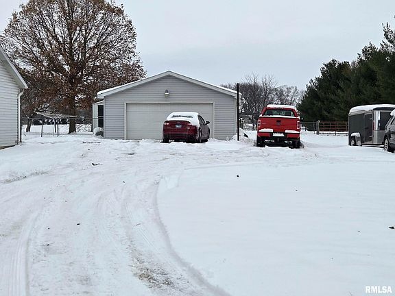 3rd image of 16236 E Lakeview Dr